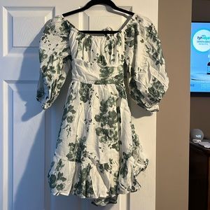 Short Chloe white dress with green florals